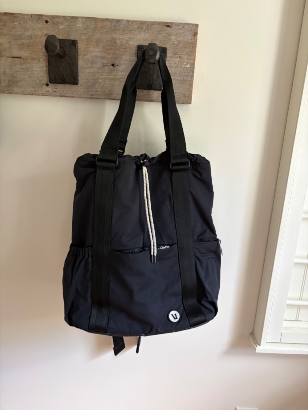 VUORI V1 CONVERTIBLE TOTE BACKPACK BLACK DRAWSTRING - Picture 5 of 11